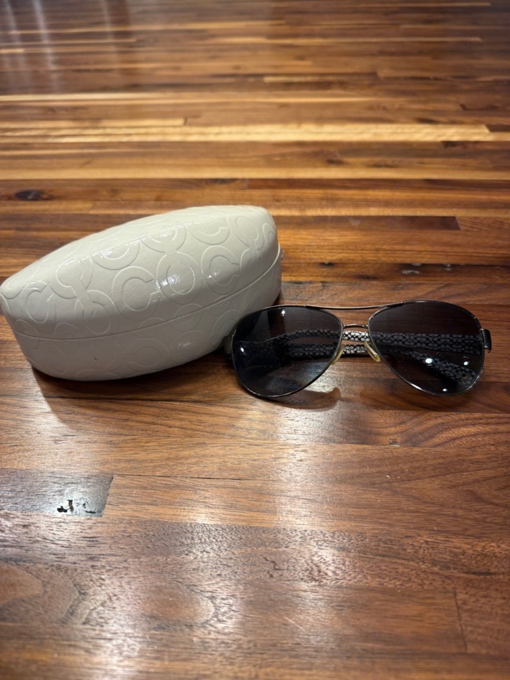 Coach Black Lens Aviator Sunglasses with Cream Embossed Case